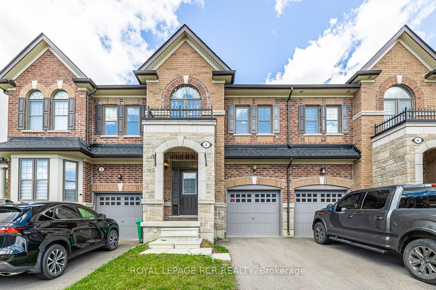Property Photo: 4 Tormore Road ON L7E 4K7