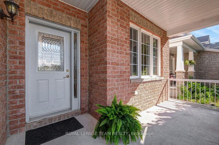 Property Photo: 92 Hartsmere Drive ON K2S 2B7