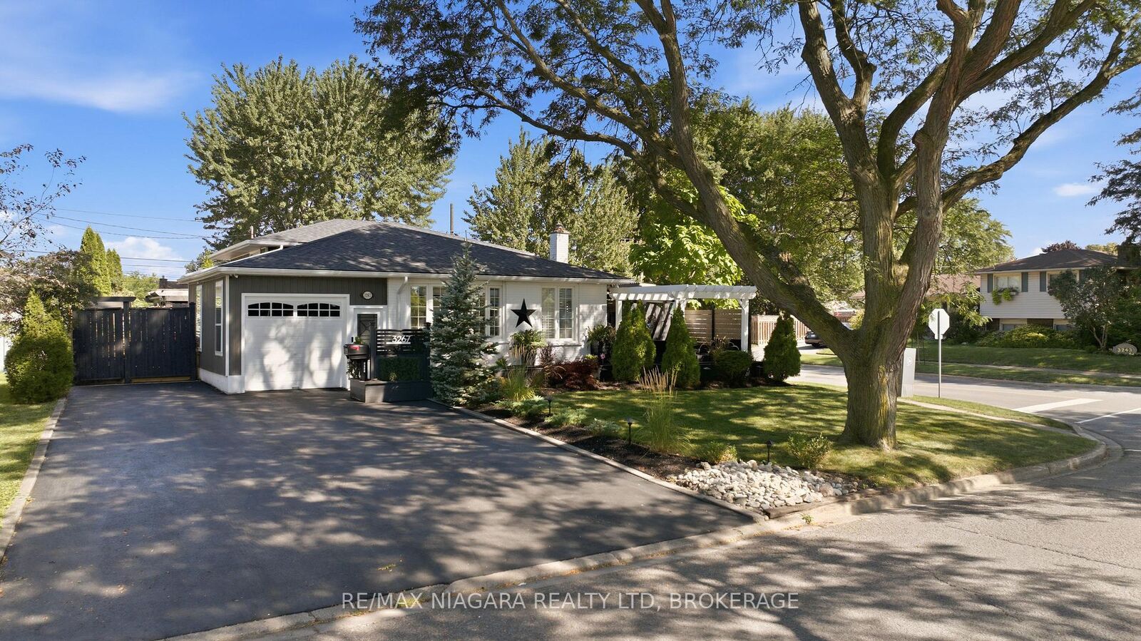 Property Photo: 3267 Cattell Drive ON L2G 6N3