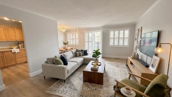 Property Photo:  131 Taunton Road E 201  ON L1G 3T8 
