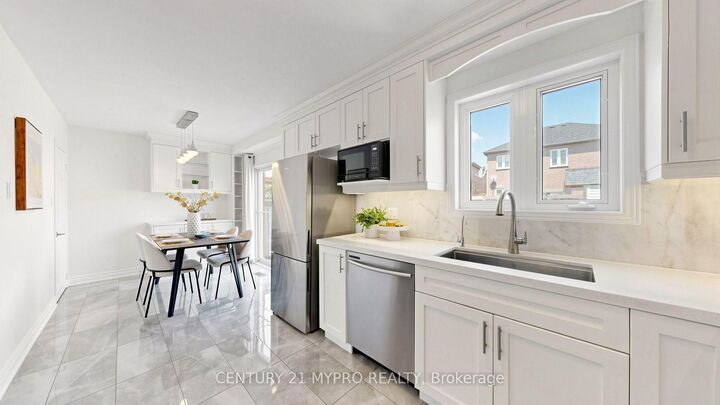 Property Photo: 74 Victoria Wood Avenue ON L6E 1K2