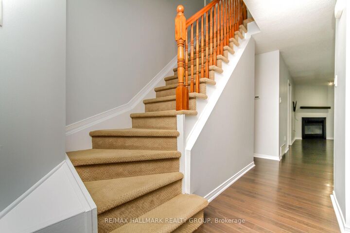 Property Photo: 25 Wildpine Court ON K2S 1C6