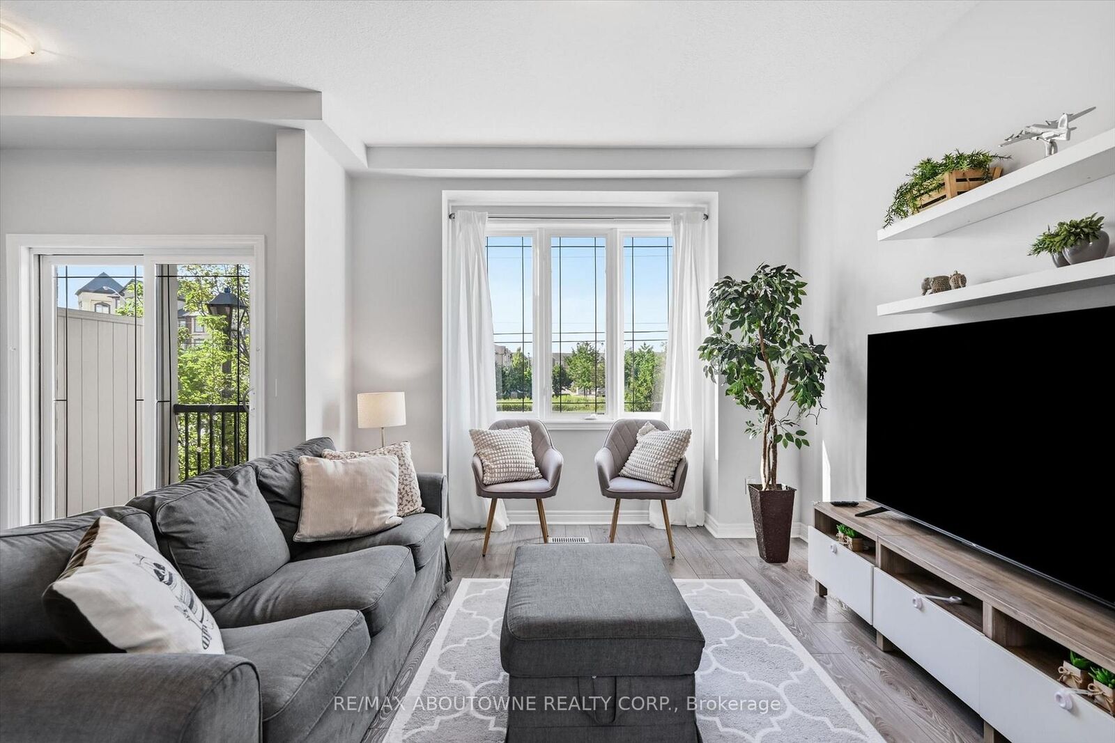 Photo de la propriété:  2985 Jackson Drive 10  ON L7M 0W2 