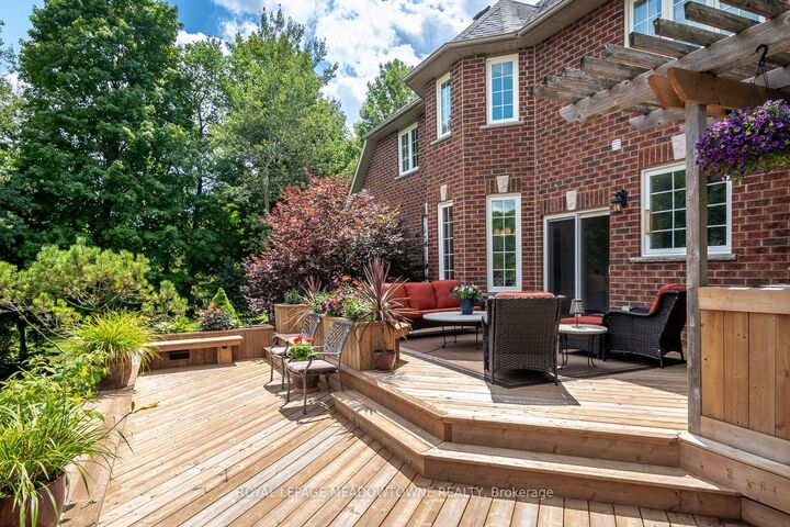 Property Photo: 4215 Ennisclare Drive ON N0B 2K0