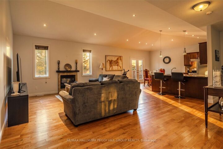 Property Photo:  122 Trout Lane  ON L9M 0J1 