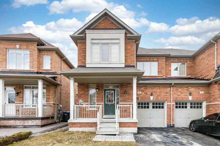 Property Photo: 49 Baby Pointe Trail ON L7A 0W3