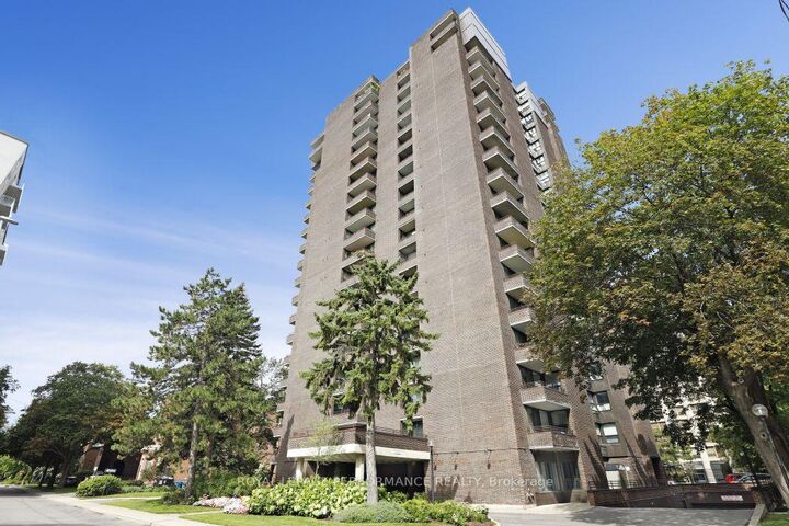 Property Photo: 71 Somerset Street W 1801 ON K2P 2G2