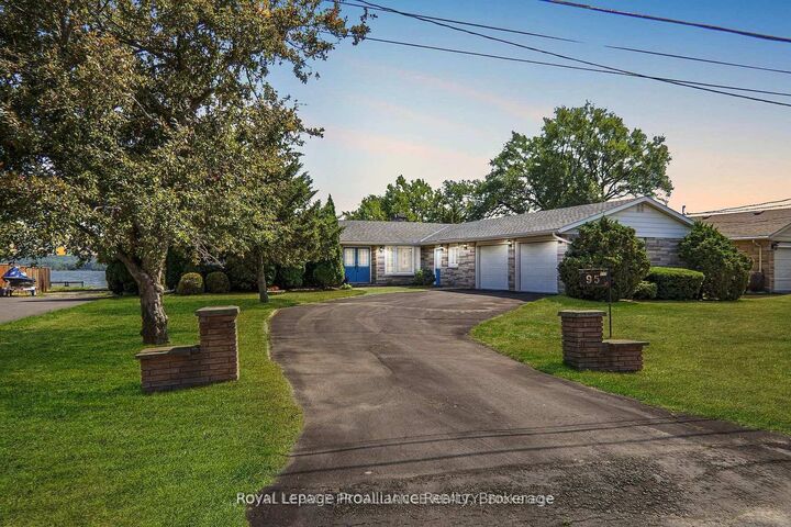 Property Photo: 95 Baylea Drive ON K8V 5P5