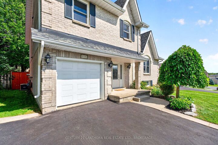 Property Photo:  1006 Dillingham Street  ON K7P 2P4 