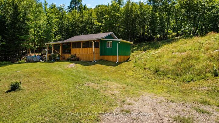 Property Photo: 1506 Whelan Road ON K7V 3Z7
