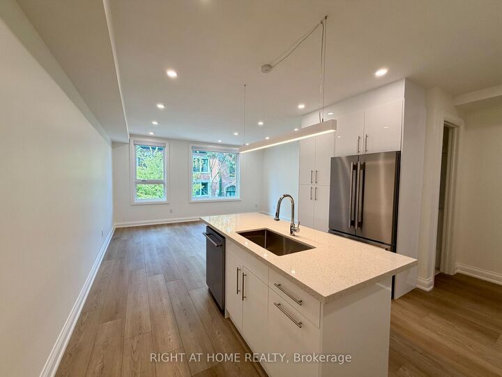 Property Photo:  57 Hepbourne Street 2  ON M6H 1K4 
