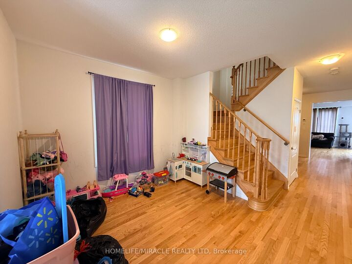 Property Photo: 534 Windfields Farm Drive W ON L1L 0L8