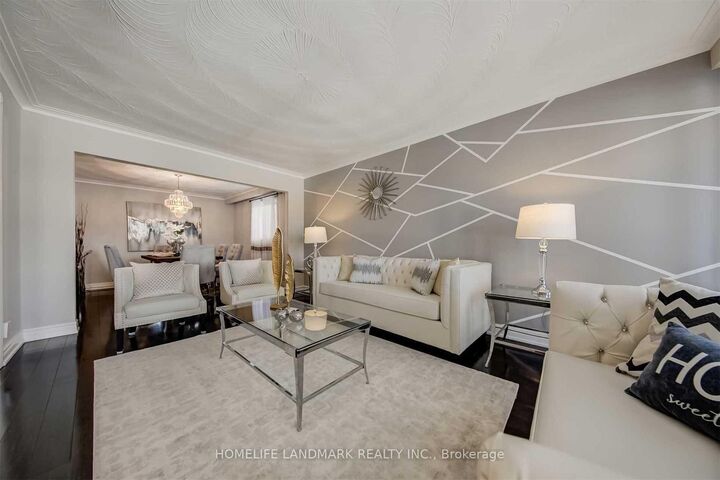 Property Photo:  2 Crayford Drive  ON M1W 3B6 