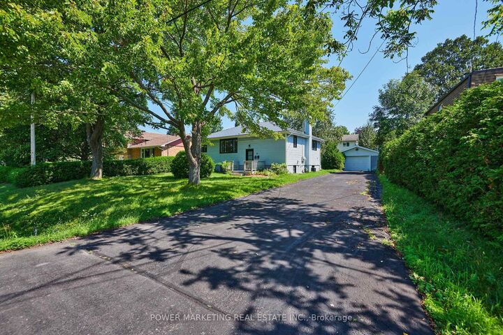 Property Photo: 35 Tauvette Street B ON K1B 3A1