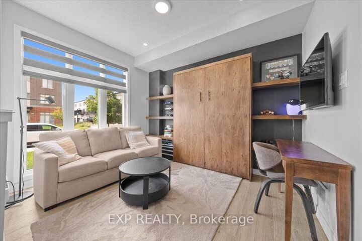 Property Photo:  912 Moses Tennisco Street  ON K1K 4Z8 