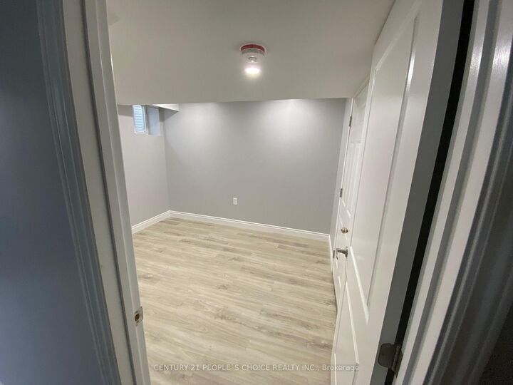 Property Photo:  25 Traymore Street  ON L7A 2G4 
