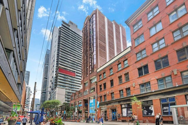 Property Photo:  393 King St. W N/A 1107  ON M5V 3G8 
