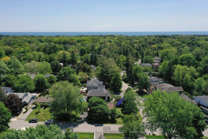 Property Photo: 1304 Avon Crescent ON L6J 2T7