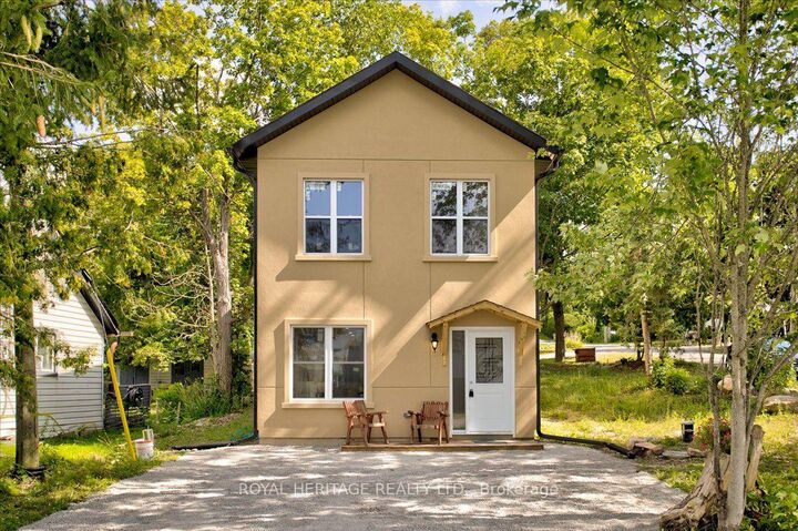 10 Fawn Street — photo 1
