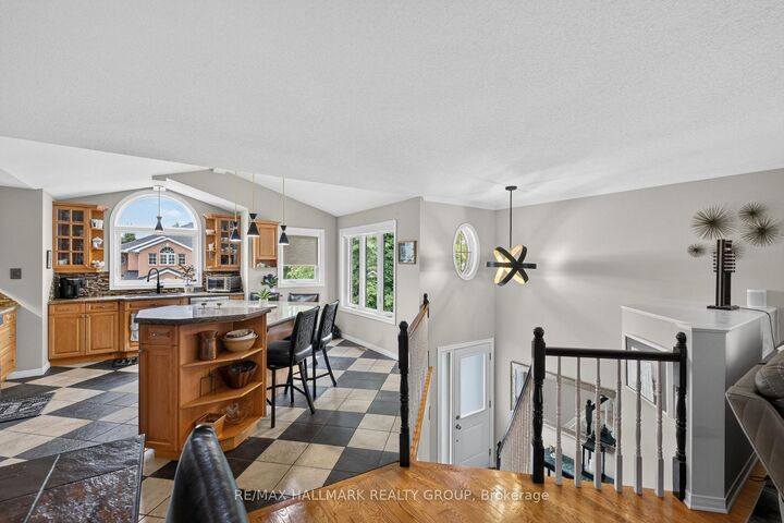 Property Photo: 139 Castle Glen Crescent ON K2L 4G9