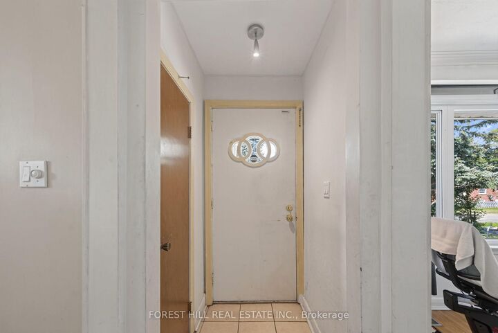 Property Photo:  361 Blue Grass Boulevard  ON L4C 3H3 