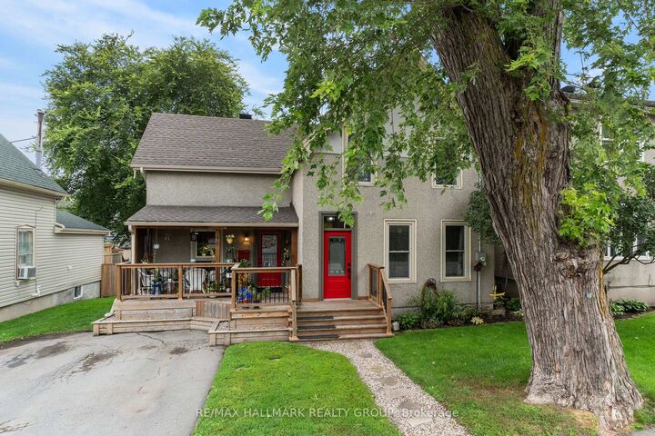 Property Photo: 46 North Augusta Road ON K6V 2X4