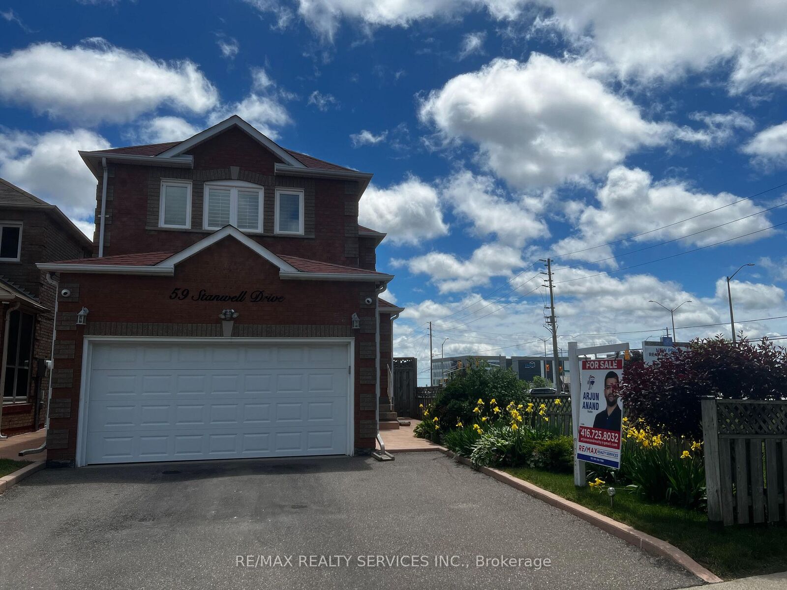 Property Photo: 59 Stanwell Drive ON L6Z 3Y8
