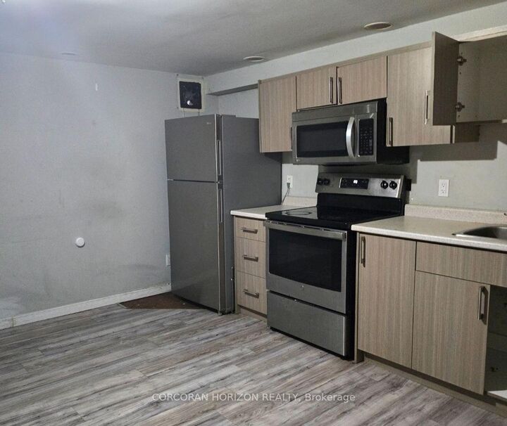 Photo de la propriété:  1600 Culver Drive 20  ON N5V 3H5 