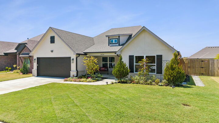 Property Photo: 10734 S 281st OK 74429