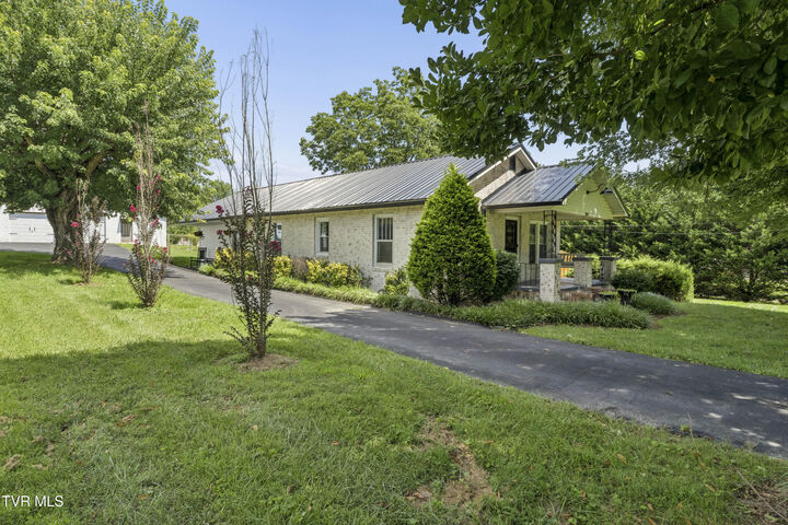 Property Photo: 1703 Southwest Avenue TN 37604