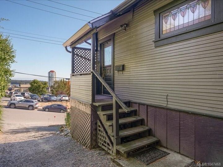 Property Photo: 85 Robarts St BC V9R 2S6