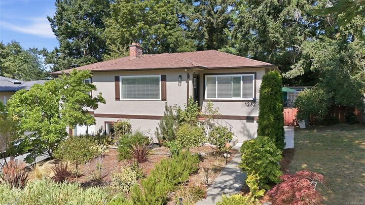 Property Photo: 1232 Pearce Cres BC V8X 3S9