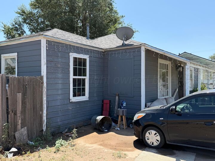 Property Photo: 1002 N Buchanan Street TX 79107