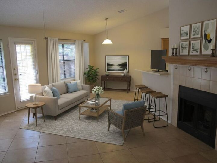 Property Photo:  1301 Texas Oak Way  TX 78613 