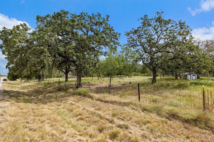 Property Photo:  827 Fm 671  TX 78644 