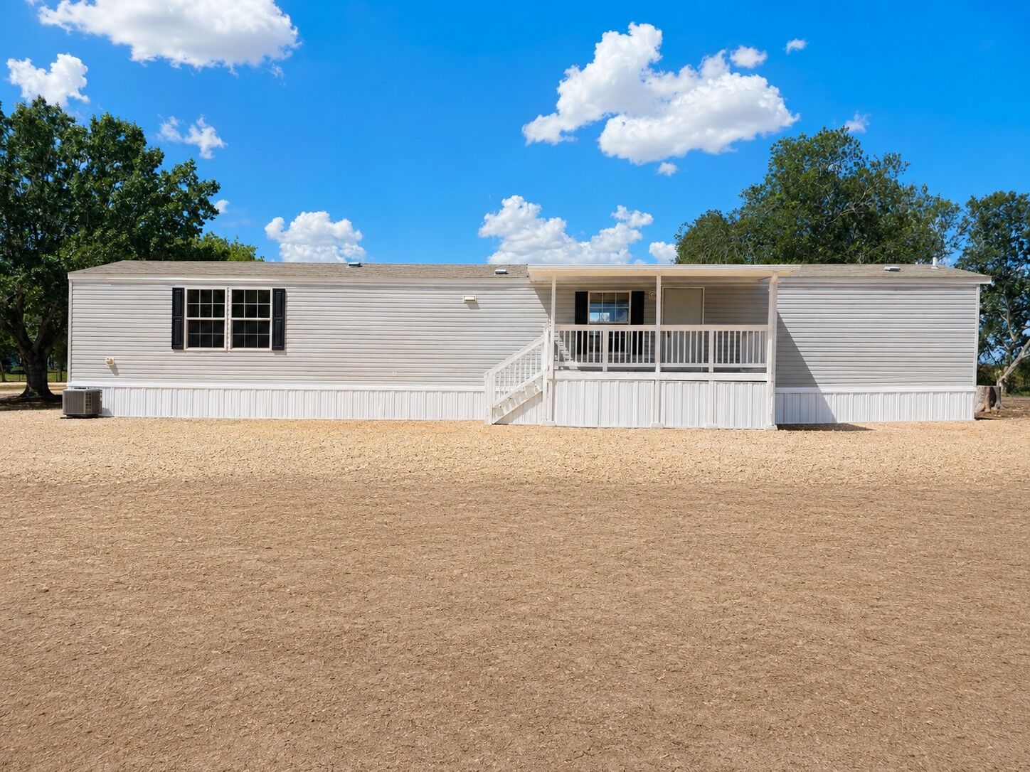 Property Photo: 449 Hurst Lane TX 78155