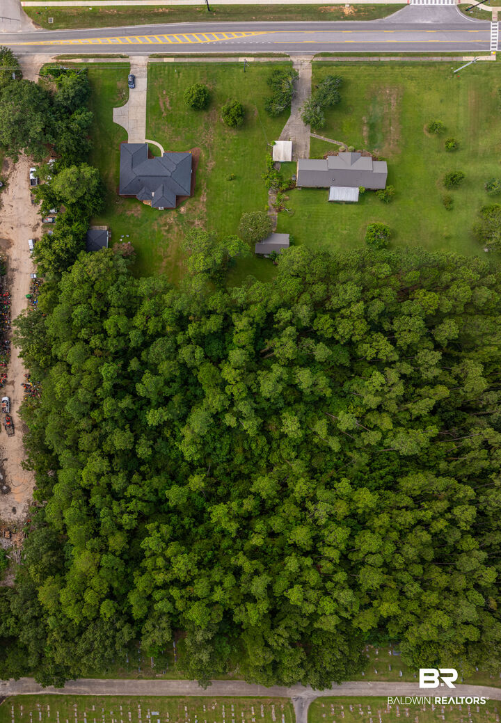 Property Photo:  8217 Twin Beech Rd  AL 36532 