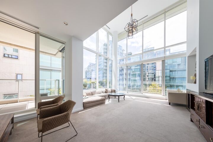 Property Photo: 5131 Brighouse Way 306 BC V7C 0A6