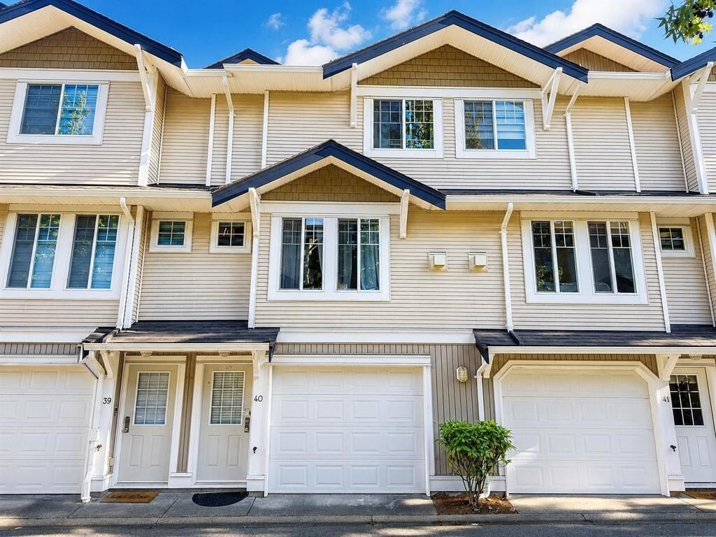 Property Photo: 6533 121 Street Avenue 40 BC V3W 1M5