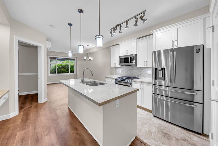 20328 86 Avenue 201 — photo 1
