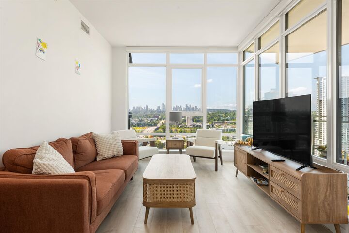 2085 Skyline Crescent 1808 — photo 1