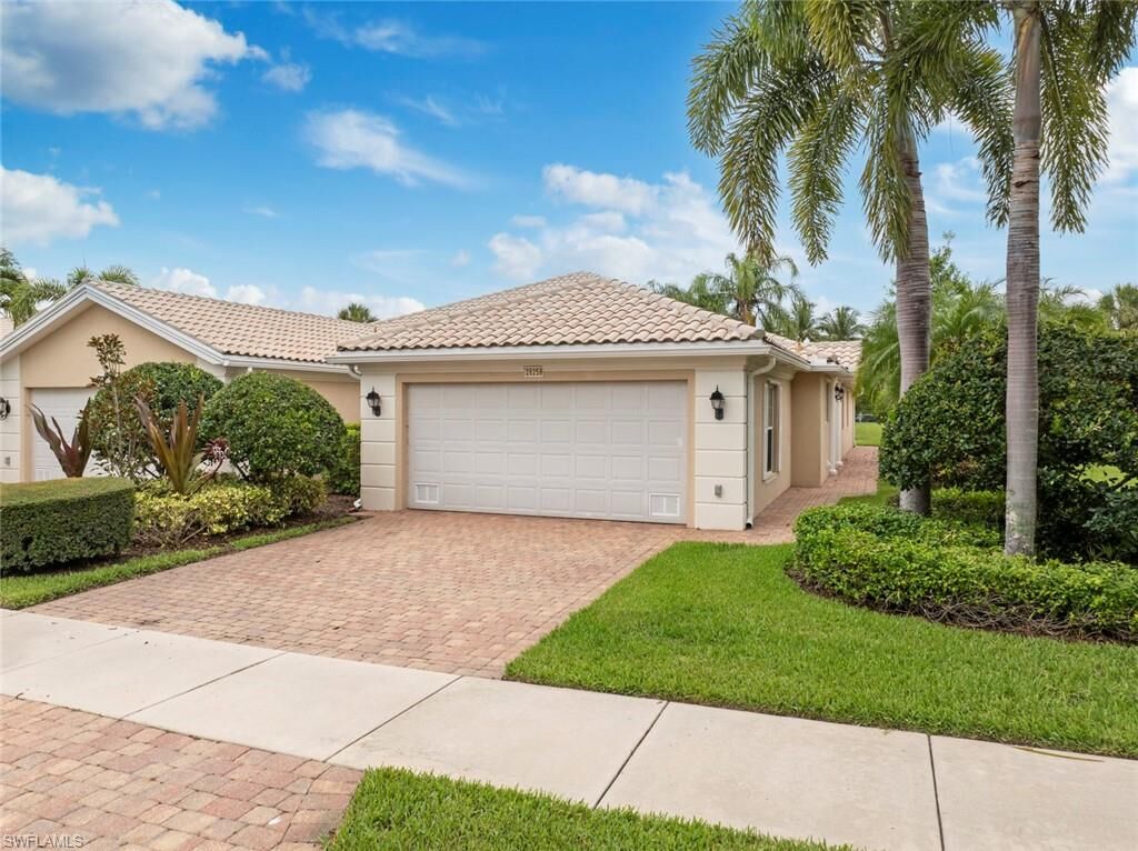 Property Photo: 28258 Islet Trl FL 34135