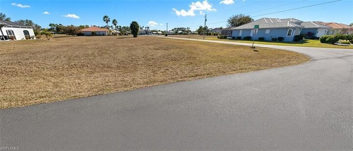 Property Photo: 24327 Nicobar Ln FL 33955