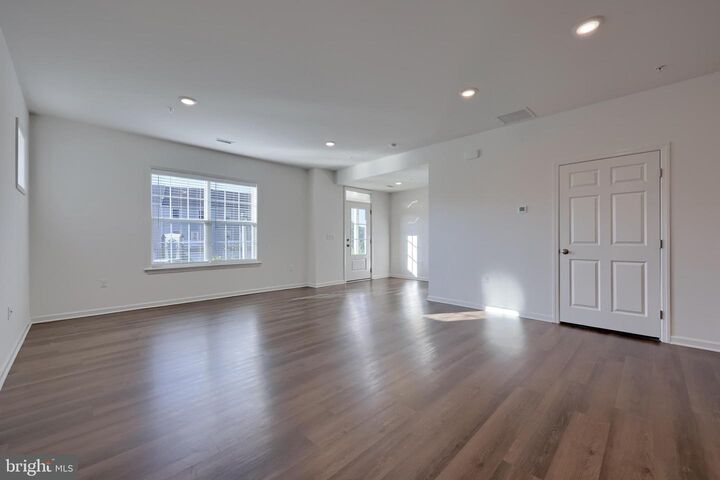 Property Photo:  2482 Artesian Way  PA 17601 