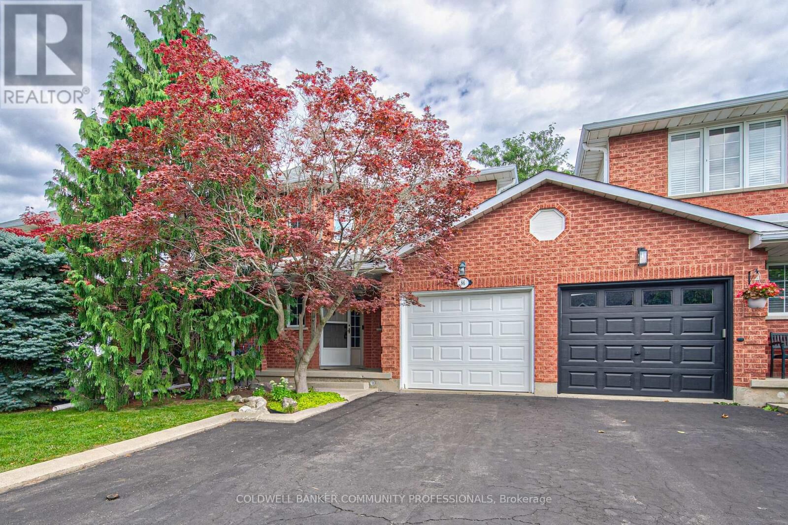 Property Photo:  86 Chelsea Crescent  ON L8E 5R8 