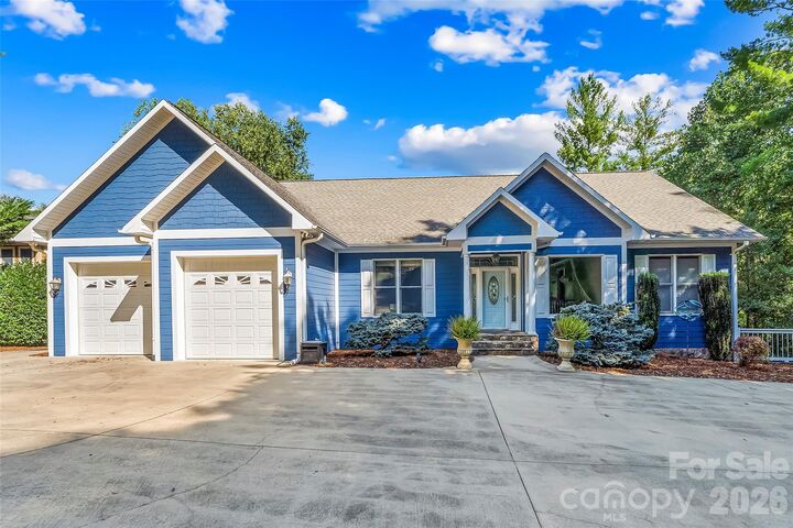 Property Photo:  705 Waters Edge Drive  NC 28761 