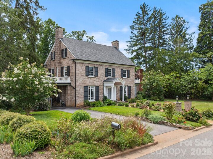 Property Photo:  14 Griffing Boulevard  NC 28804 