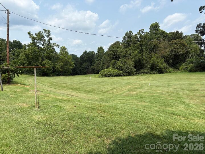 Property Photo: 1306 Salem Road NC 28655