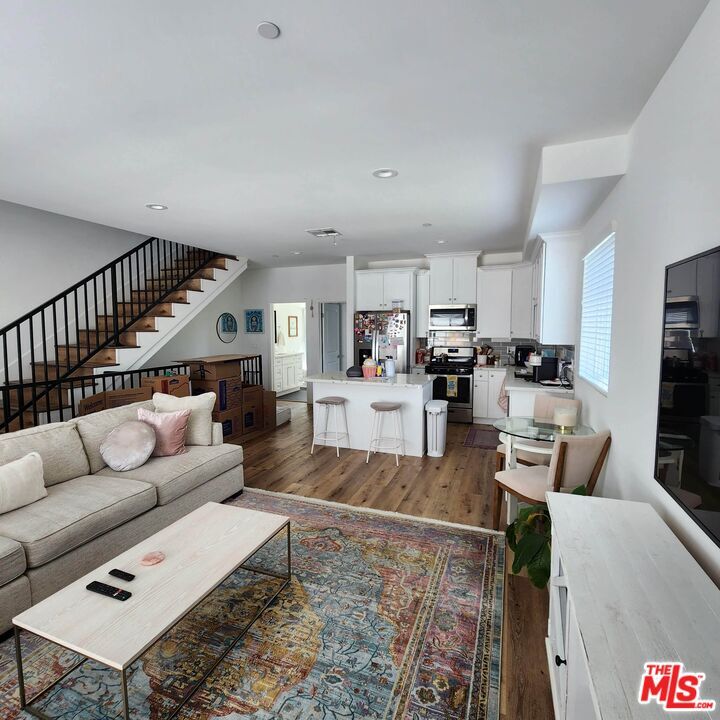 Property Photo:  13826 Bessemer St, Unit 13828  CA 91401 