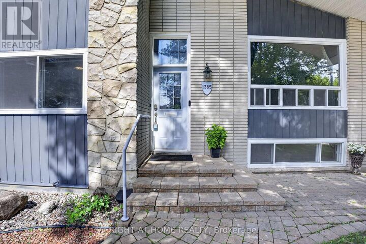 Property Photo:  1385 Chartrand Avenue  ON K1E 1H9 